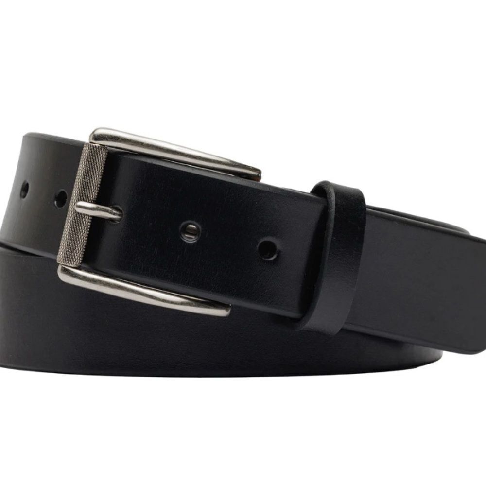 W. Kleinberg Black Leather Belt with Timeless Elegance